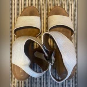 Tom heeled sandals